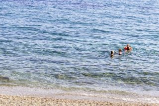 paralia plomari